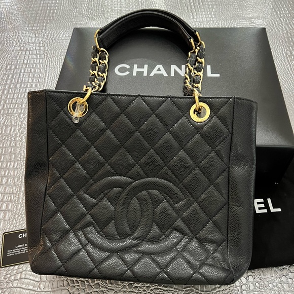 CHANEL Bag. 100% Authentic - Picture 1 of 14